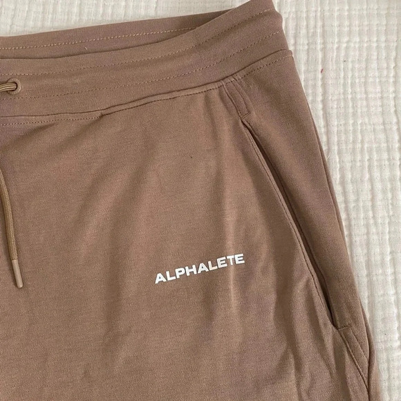 Alphalete Mens Brown Sweat Shorts - Picture 2 of 5
